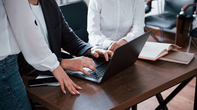 img Labor advice to companies